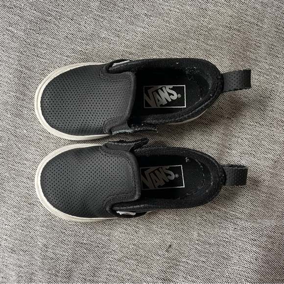 Toddler size 6.5 black vans - Picture 6 of 6